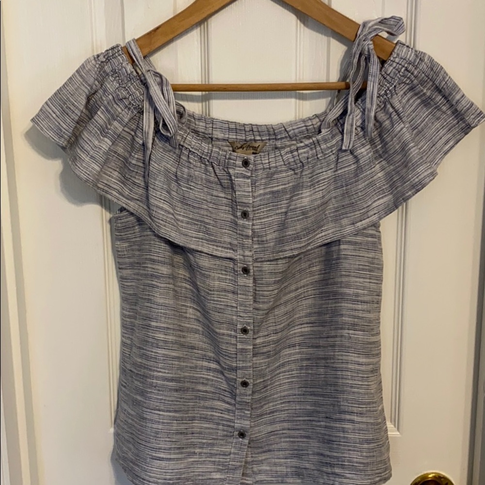 Lucky Brand off the shoulder linen top.